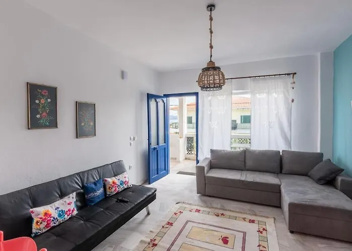 Cycladic Flat With Sea View And Bbq Grill