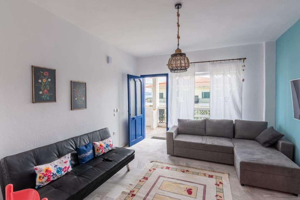 Cycladic Flat With Sea View And Bbq Grill Apartment *