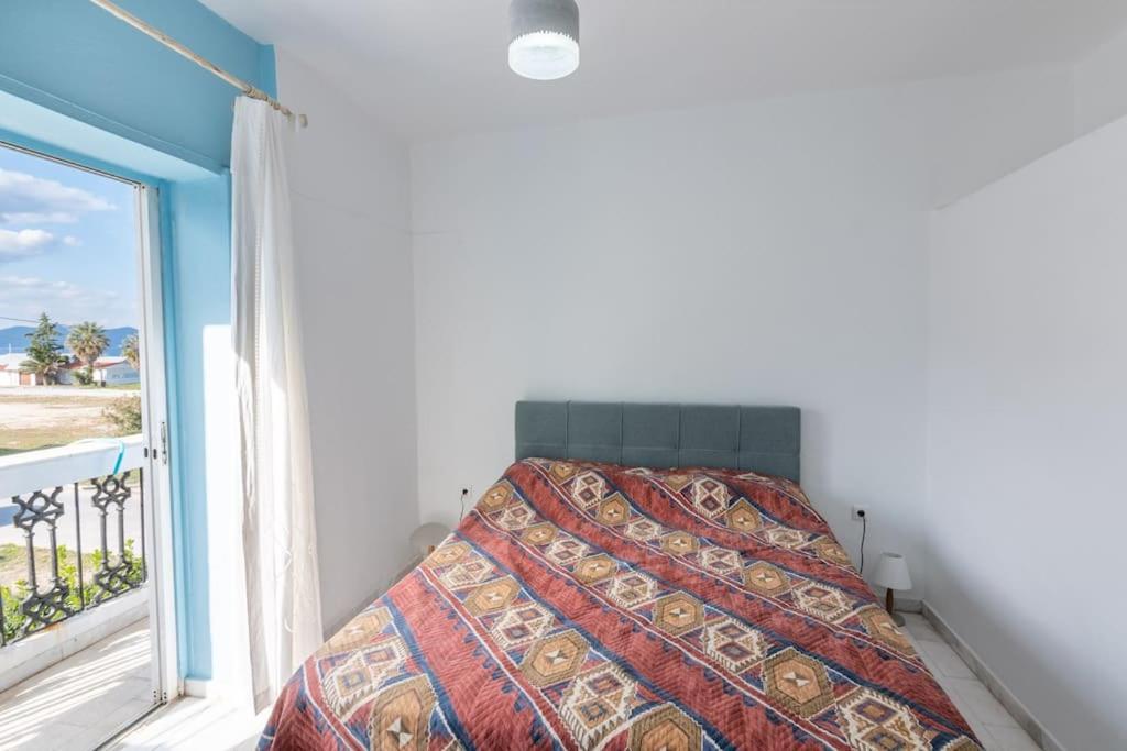 Cycladic Flat With Sea View And Bbq Grill Apartamento